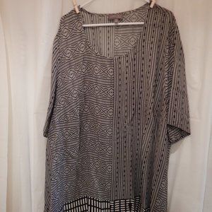 BLOUSE GRAPHIC BLACK /WHITE PRINT  28 ULLA POPKEN